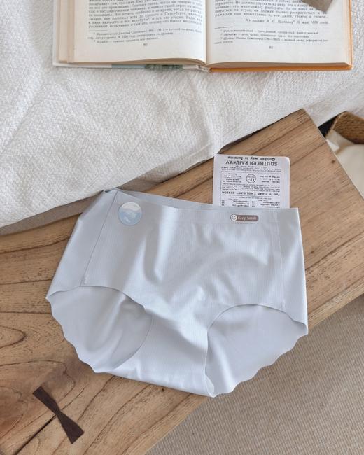 女士内裤凉感无痕内裤一片式中腰简约舒适包臀冰丝三角内裤1295035 商品图9