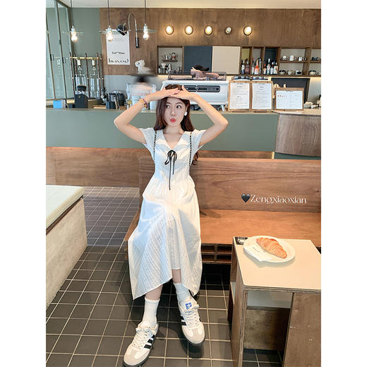 <曾小咸推荐>娃娃领学院风短袖连衣裙长裙 商品图0