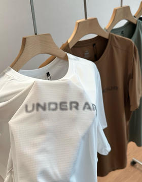 安德玛男士夏季轻量速干T恤061609