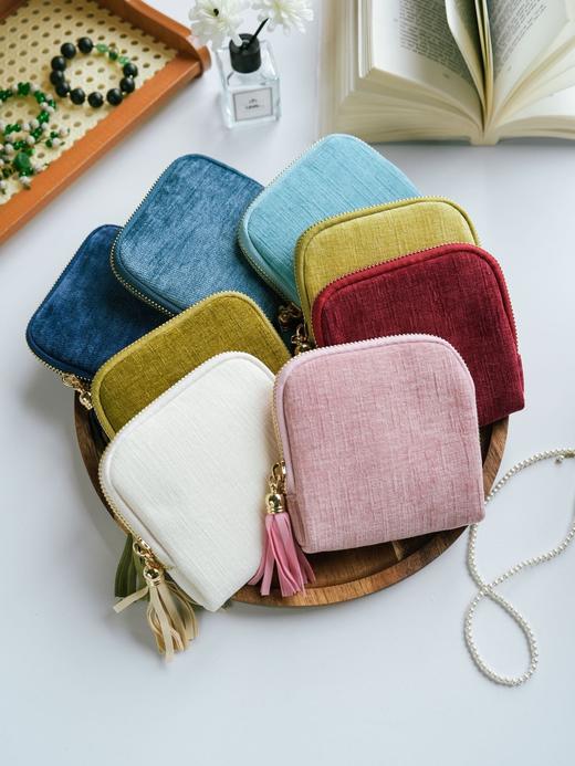 新增复古提花便携首饰盒~富婆标配💎章小蕙、胡彦斌私藏❗【出口欧美定制珠宝首饰收纳包】差旅神器！大容量+防刮分层！✅采用高级雪尼尔包面，精致小巧容量大！🔻项链·手串·耳机·戒指·耳钉都可！多色可选！ 商品图7