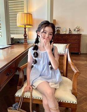 🔗解锁夏日甜妹新公式🍉甜妹出街 | 氛围感穿搭绝了❗️【韩版无袖背心娃娃衫套装】 被追着夸的童装穿搭！女儿穿上秒变童话小公举👑 一套轻松出街，简约高级感拿捏🤏