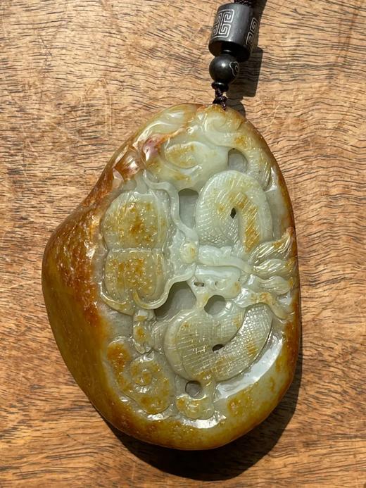 秋梨皮籽料白玉巧雕龙纹把玩原石，顺丰包邮 商品图1