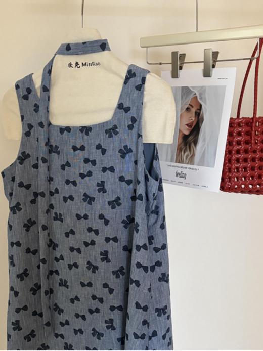 【夏日蝴蝶】蓝色蝴蝶背心款拼接网纱连衣裙背心款+网纱拼接 背心设计：露肩剪裁凸显肩颈线条，清凉透气，适合高温天气，同时利落显瘦。  商品图2