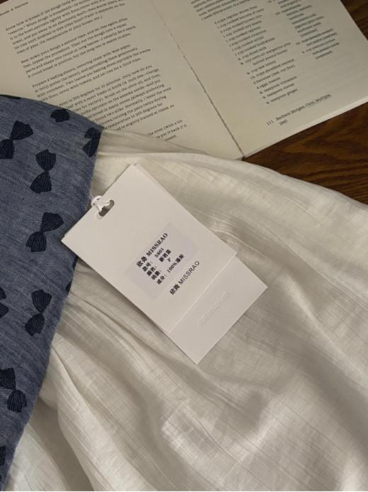 【夏日蝴蝶】蓝色蝴蝶背心款拼接网纱连衣裙背心款+网纱拼接 背心设计：露肩剪裁凸显肩颈线条，清凉透气，适合高温天气，同时利落显瘦。  商品图4