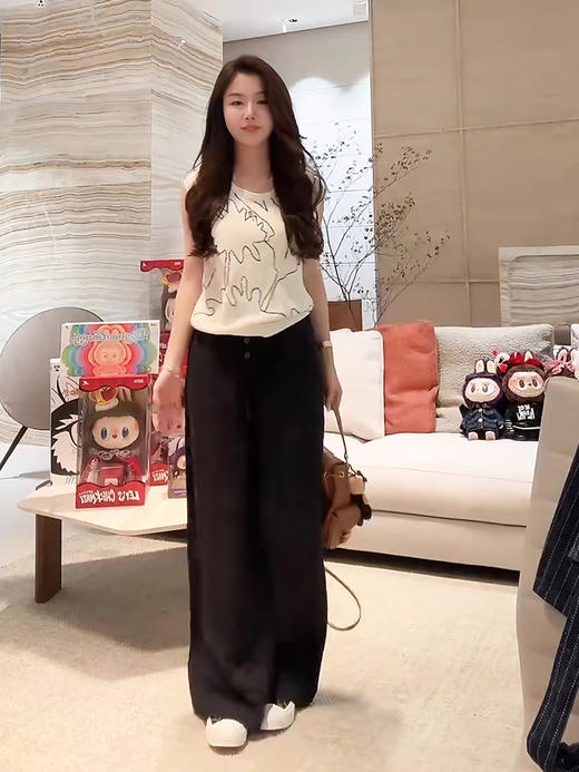 COCO ZONE 刘一一 “线条背心”和纸混纺圆领简约针织背心CD1A0631 商品图1