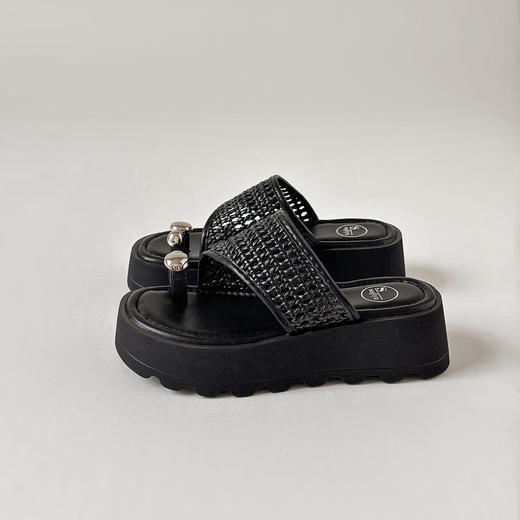 预售7天|Safiya/索菲娅2025夏季厚底编织透气百搭外穿镂空套趾凉拖鞋夏季厚底编织透气百搭外穿镂空套趾凉拖鞋SFD2110411 商品图4