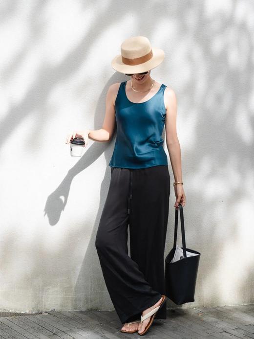 V领无袖缎面背心 ME2706 商品图8