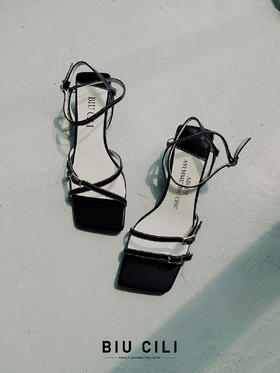 原创设计非对称一字带凉鞋