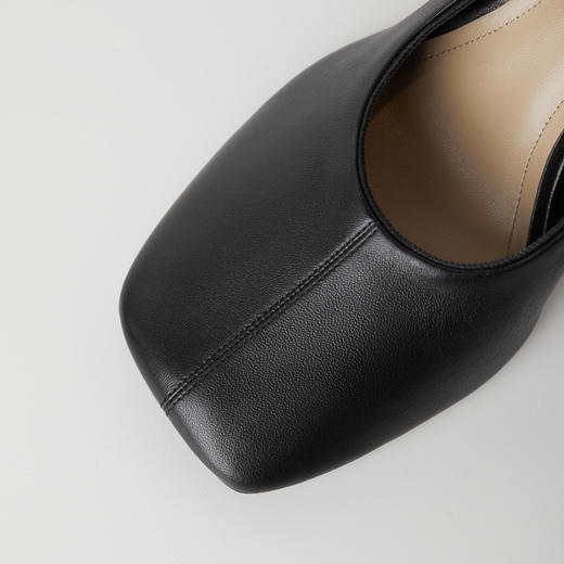 ROMI STUDIO 羊皮革黑色极简方头浅口细跟高跟鞋 RWCRP33095 商品图3