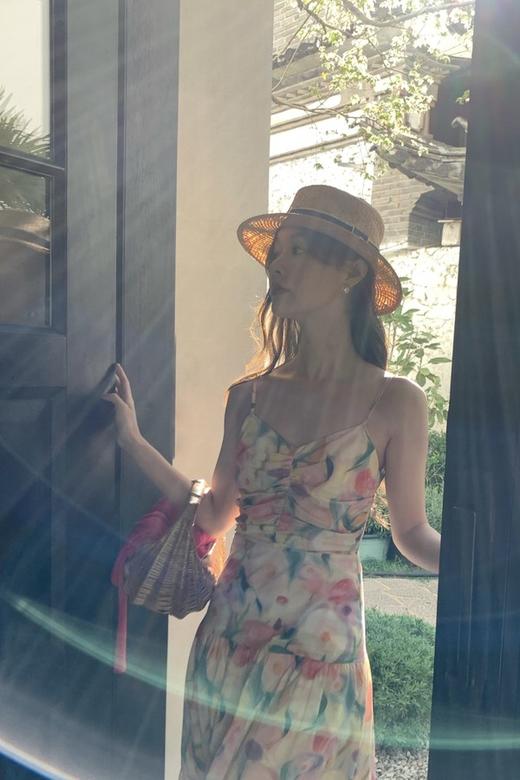 SIA SAYLOR 法式油画感吊带连衣裙 20630 商品图1