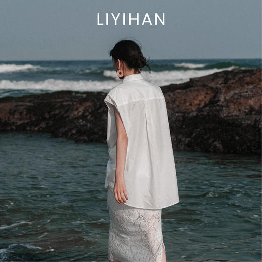 LIYIHAN织梦  25夏新款扭结廓形短袖衬衫法式翻领设计感宽松时尚 商品图3