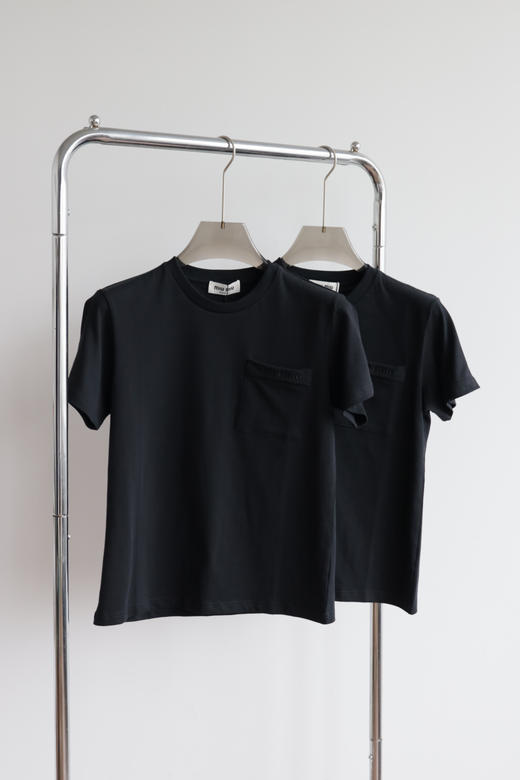 M1u m1u 女款字母口袋刺绣T恤 TX544 商品图0