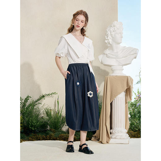 两三事 飞花随行 2025夏季新款森女风手钩花朵灯笼裤女七分休闲裤 商品图2