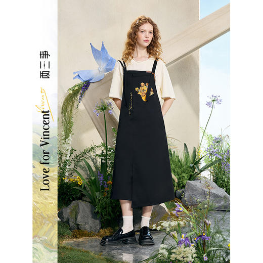 两三事梵高文艺 与葵同行 2025夏季新款复古绣花宽松背带裙连衣裙 商品图0