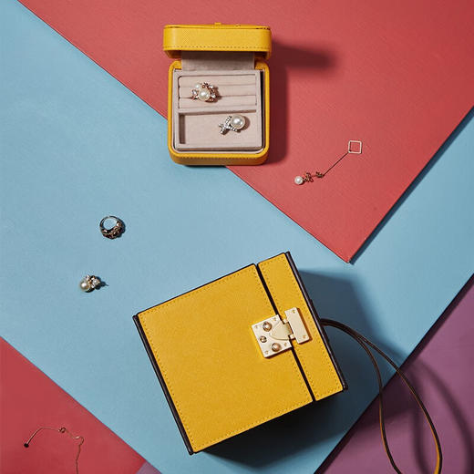 【多样屋专柜】多样屋魔丽方携带首饰盒百宝盒 珠宝收纳盒手提生日礼盒柠檬黄手提包  商品图4