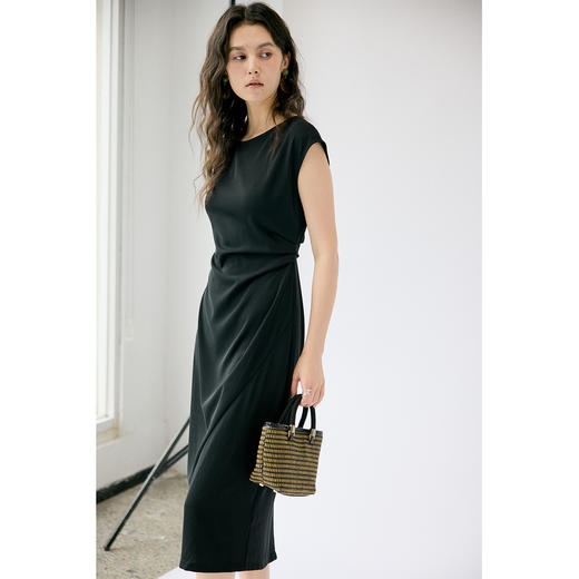 HeyDress法式连衣裙女夏季圆领收腰显瘦设计感宽肩袖通勤小黑裙子 商品图0