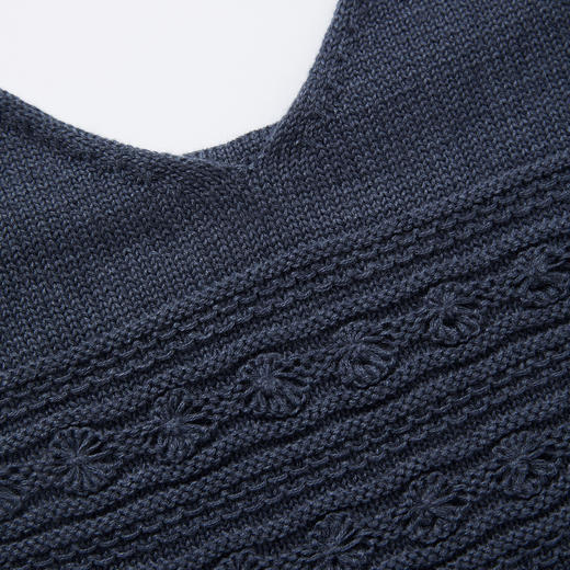 ROMI STUDIO“悠然法式”镂空V领手工钩花针织吊带背心 RWCRST3803 商品图3