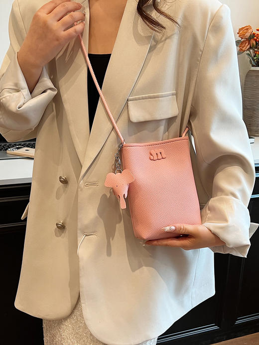 【YW】无忧购纯色百搭pu纹理单肩包简约小众女包时尚高级感手机包 836087（截单后3-5天发货） 商品图0