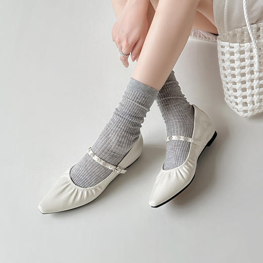 预售7天|Safiya/索菲娅2025法式气质尖头褶皱时尚内增高真皮平底单鞋SFD3111419 商品图1