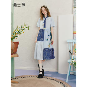 两三事海边野餐 2025夏季新款森女风撞色领带印花拼条纹连衣裙