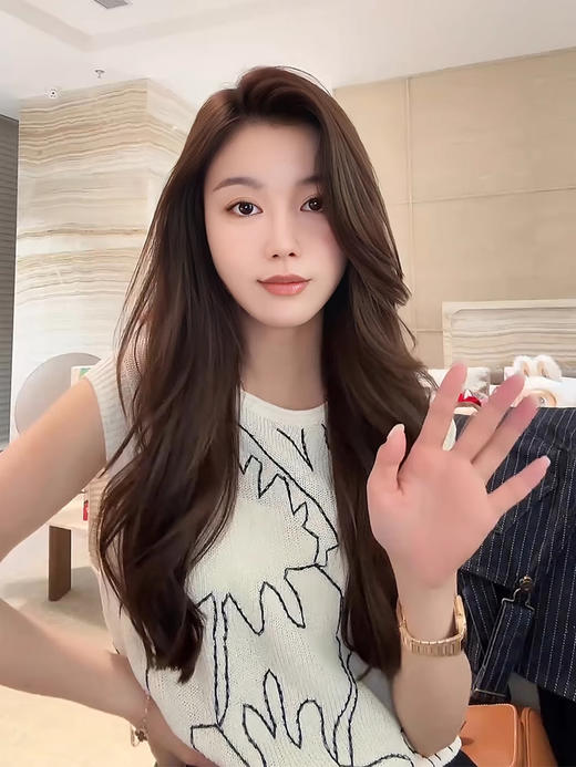 COCO ZONE 刘一一 “线条背心”和纸混纺圆领简约针织背心CD1A0631 商品图0