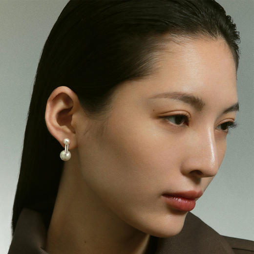 雀说原创设计纯银珍珠耳环女复古港风大珍珠耳钉高级感小众银耳饰ALQIBEI06 商品图1