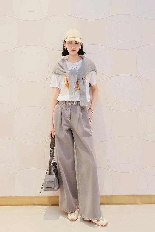 驴家新款灰色牛仔长裤（TM） 商品图4