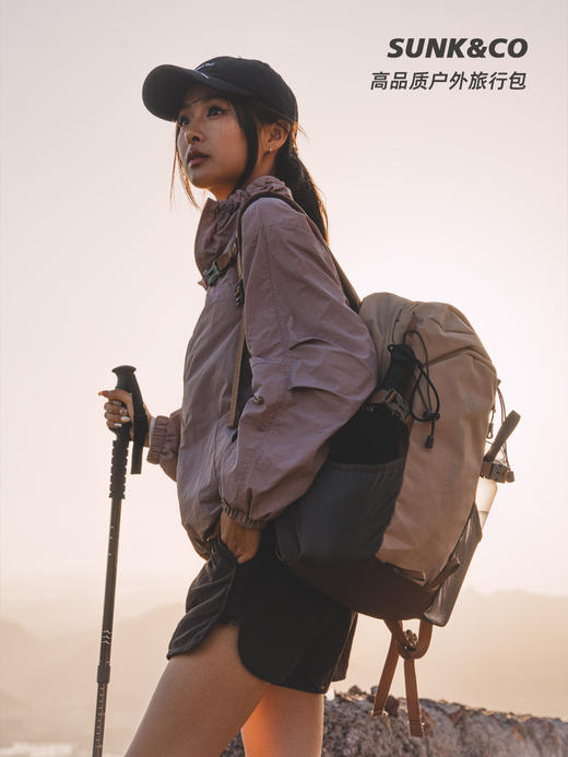 新款🏔️【轻便大容量，户外背包】登山包🔥徒步旅行必备！运动双肩包 轻量化防水旅行背包，防水抗压💦轻量化设计，背上它去征服每一座山峰吧！⛰️ 商品图1