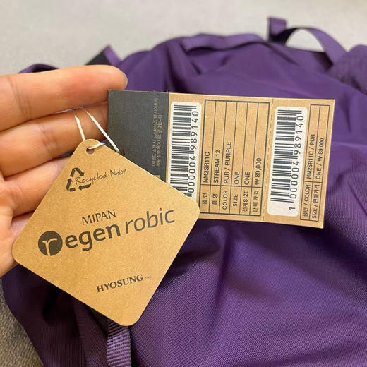 原单出口韩国订单 TheNorthFace北面12L户外旅行双肩包，上身轻盈，颜值拉满，值得种草

尺寸：38.5/24/13

5色现货发

原价89000韩元 商品图13