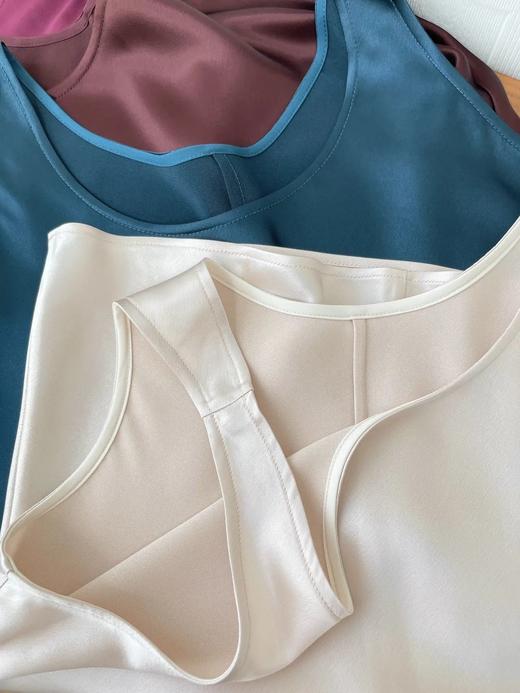 V领无袖缎面背心 ME2706 商品图13