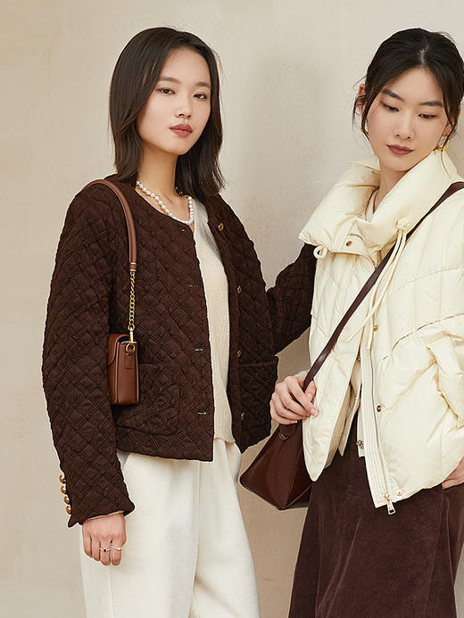 黑色 V 领单排扣坑条针织开衫 秋冬修身显瘦长袖短款毛衣外套 商品图1