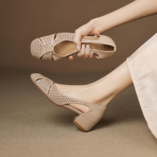 【预售5天】头层羊皮镂空透气优雅通勤夏季粗中跟方头真皮中空单鞋女AJ&AJ9970 商品图1