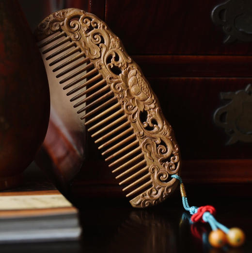 【青山特惠】金丝楠【青莲】木梳 手工雕花 s113 商品图3