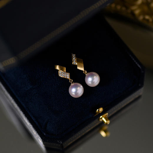 雀说波光粼粼 高级感海水珍珠不对称耳钉 法国设计轻奢风拉丝菱形耳坠ALA301 商品图1