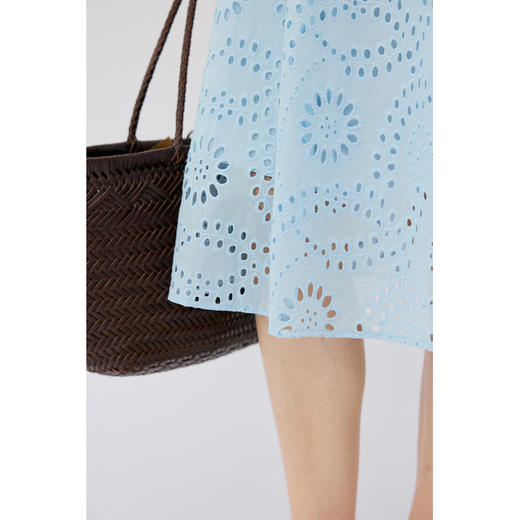 HeyDress马德拉刺绣连衣裙女夏季法式V领收腰镂空度假风纯棉裙子 商品图2