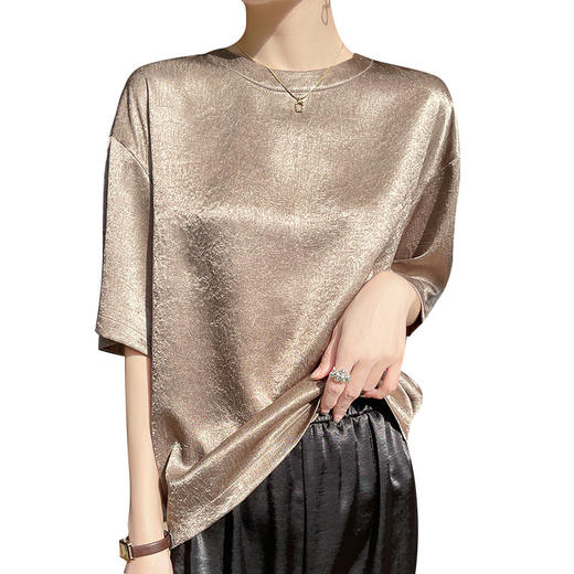 雀说醋酸缎面女装圆领短款时尚T恤薄款打底衫减龄短袖上衣AL2498 商品图4