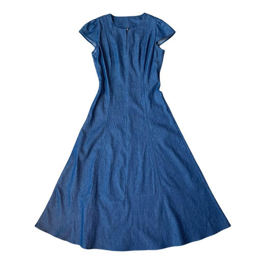 立体剪裁！2025新款100棉水洗薄牛仔料连腰设计小水滴镂空圆领连衣裙！ 商品图4