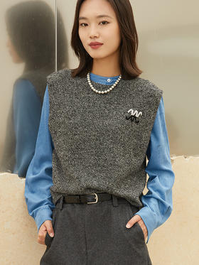 灰色圆领针织马甲女秋季新款复古风趣味刺绣无袖毛衣背心外搭上衣