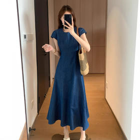 立体剪裁！2025新款100棉水洗薄牛仔料连腰设计小水滴镂空圆领连衣裙！