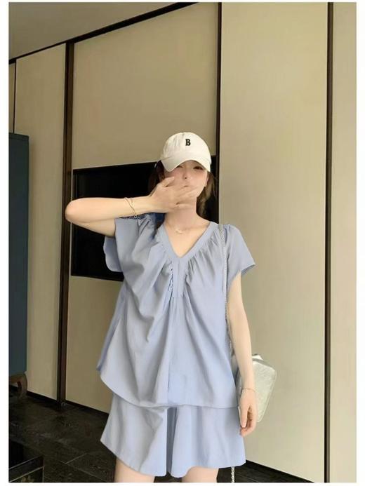 夏季最后清仓-NO退 套装【韩系2025】2551 V领褶皱上衣➕短裤两件套-喜出 商品图1