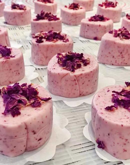 周五取货：【玫瑰牛奶馒头】一盒4个，色香味俱全！ 商品图1