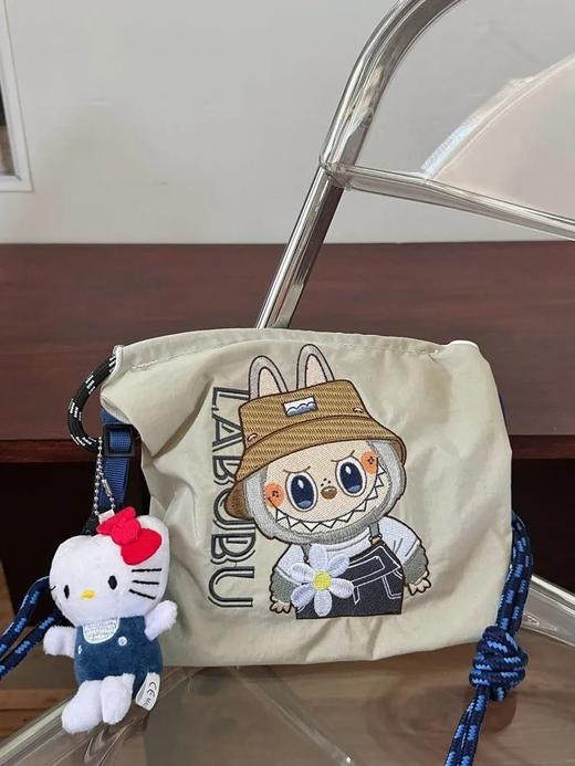 【LABUBU爆火拉布布包包合集】日系刺绣环保袋腰包、单肩斜挎包（送肩带） 商品图6