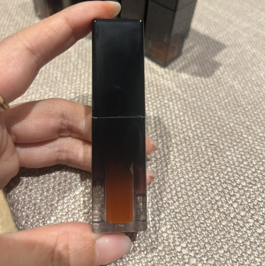 天然精油唇釉 丝绒哑光 滋润护唇3.5g 商品图5