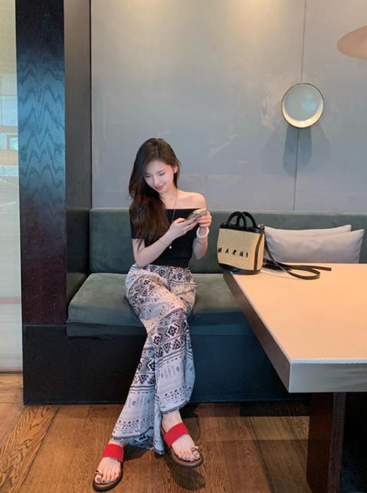 🔥chiII一夏❗❗【小银扣套趾一字显瘦增高4cm凉拖】🆕葡萄妈同款爆款💥一字带外穿套趾凉拖 能搭一整个夏天🥰 光脚的季节是各种凉拖鞋的主场 ☺️快来入这双凉拖  商品图2