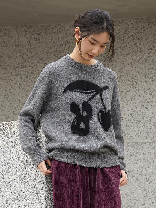 灰色趣味樱桃兔子提花毛衣 圆领宽松落肩上衣 秋冬减龄显瘦慵懒风针织衫 商品图0