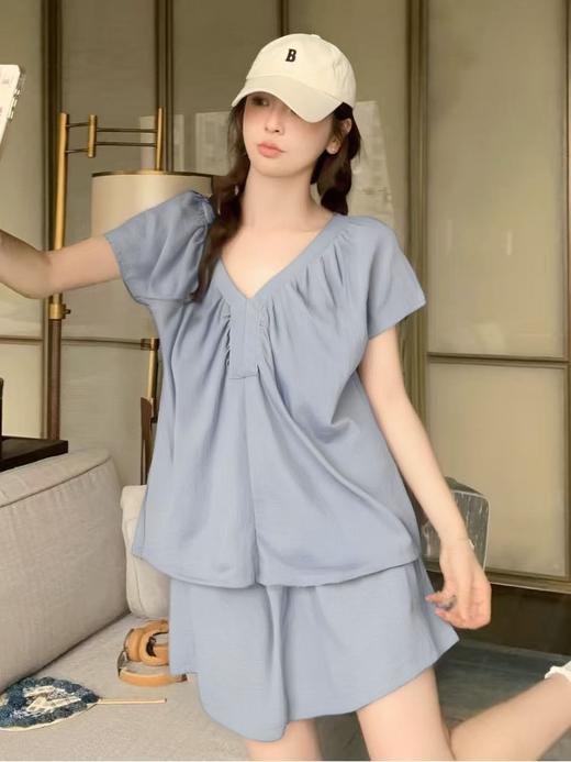 夏季最后清仓-NO退 套装【韩系2025】2551 V领褶皱上衣➕短裤两件套-喜出 商品图3