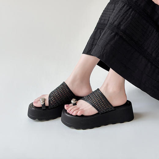 预售7天|Safiya/索菲娅2025夏季厚底编织透气百搭外穿镂空套趾凉拖鞋夏季厚底编织透气百搭外穿镂空套趾凉拖鞋SFD2110411 商品图0