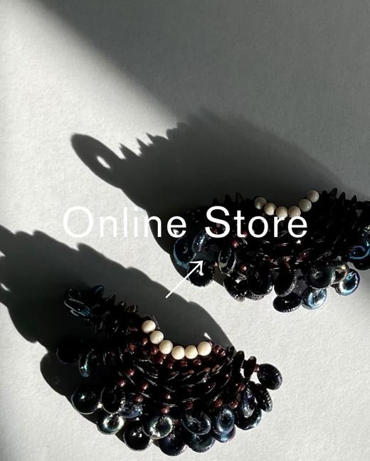 tamas 黑色复古串珠耳钉/耳夹 商品图1