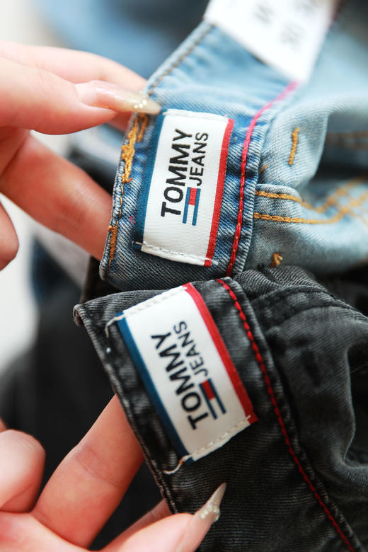 黑色蓝色都有啦！！屁兜儿皮牌+小标刺绣，工装风牛仔长裤C061758 商品图2