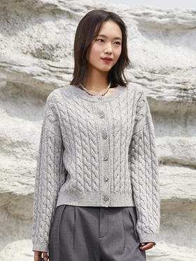 浅灰色圆领麻花针织开衫 秋冬复古短款单排扣长袖毛衣外套